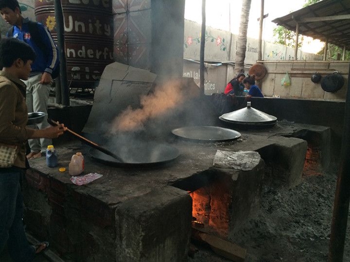 Foto: Eli Zubiria. La mayoría de los camboyanos cocinan sin electricidad, Phnom Penh, Camboya