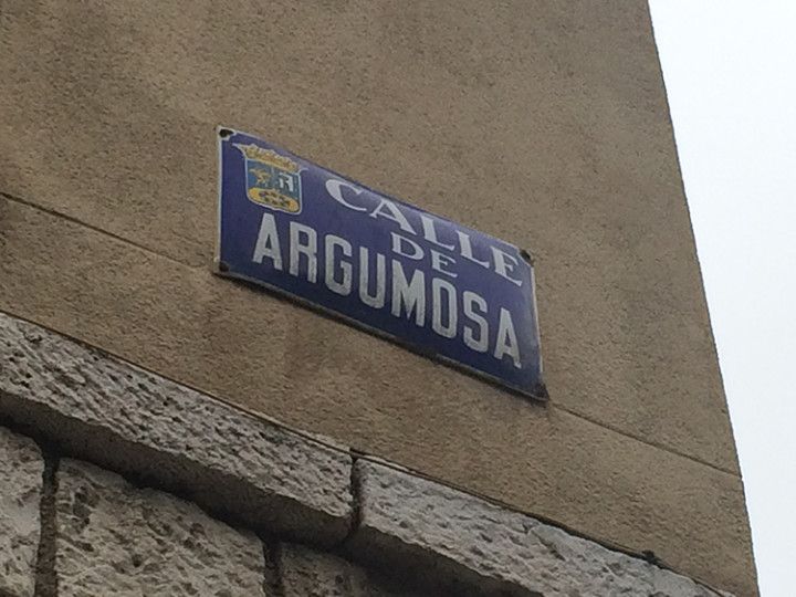 Foto: Eli Zubiria. La calle Argumosa es famosa por sus terrazas.