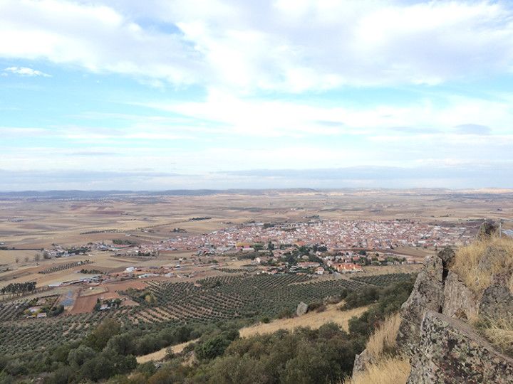 Foto: Eli Zubiria. Vistas desde el mirador y ermita de Santa Brígida.